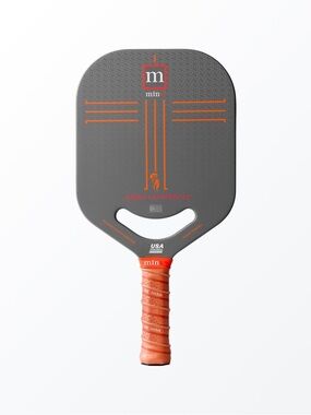 Mint Sport Mon Marteau
Kevlar/3K Carbon Fiber Hybrid 13mm Pickleball Paddle NEW